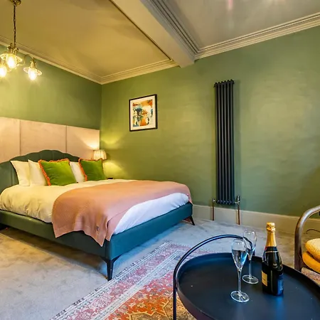 19 High Petergate - Next To Minster *