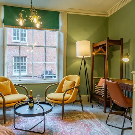 19 High Petergate - Next To Minster * York